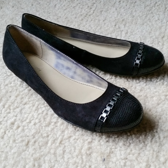 NWOT Naturalizer Hamlet Flats in Black 6.5M - Picture 2 of 6